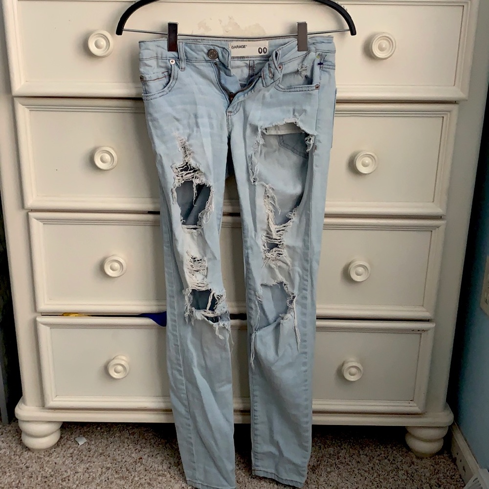 light mom jeans